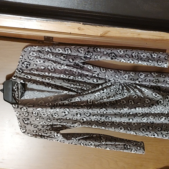 Wrap dress - Picture 2 of 2